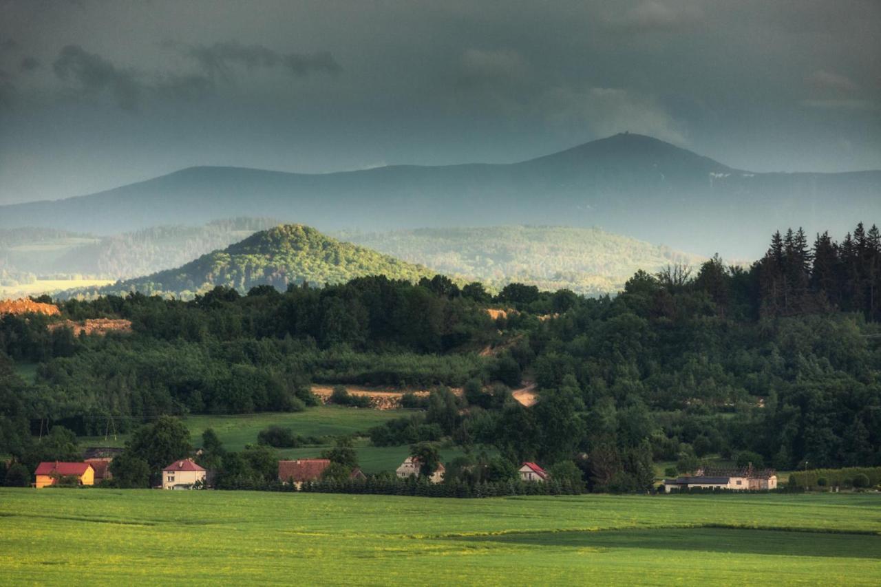 Monte Cuma Uroczysko Pod Zamkiem Grodziec Apartment Zagrodno ภายนอก รูปภาพ